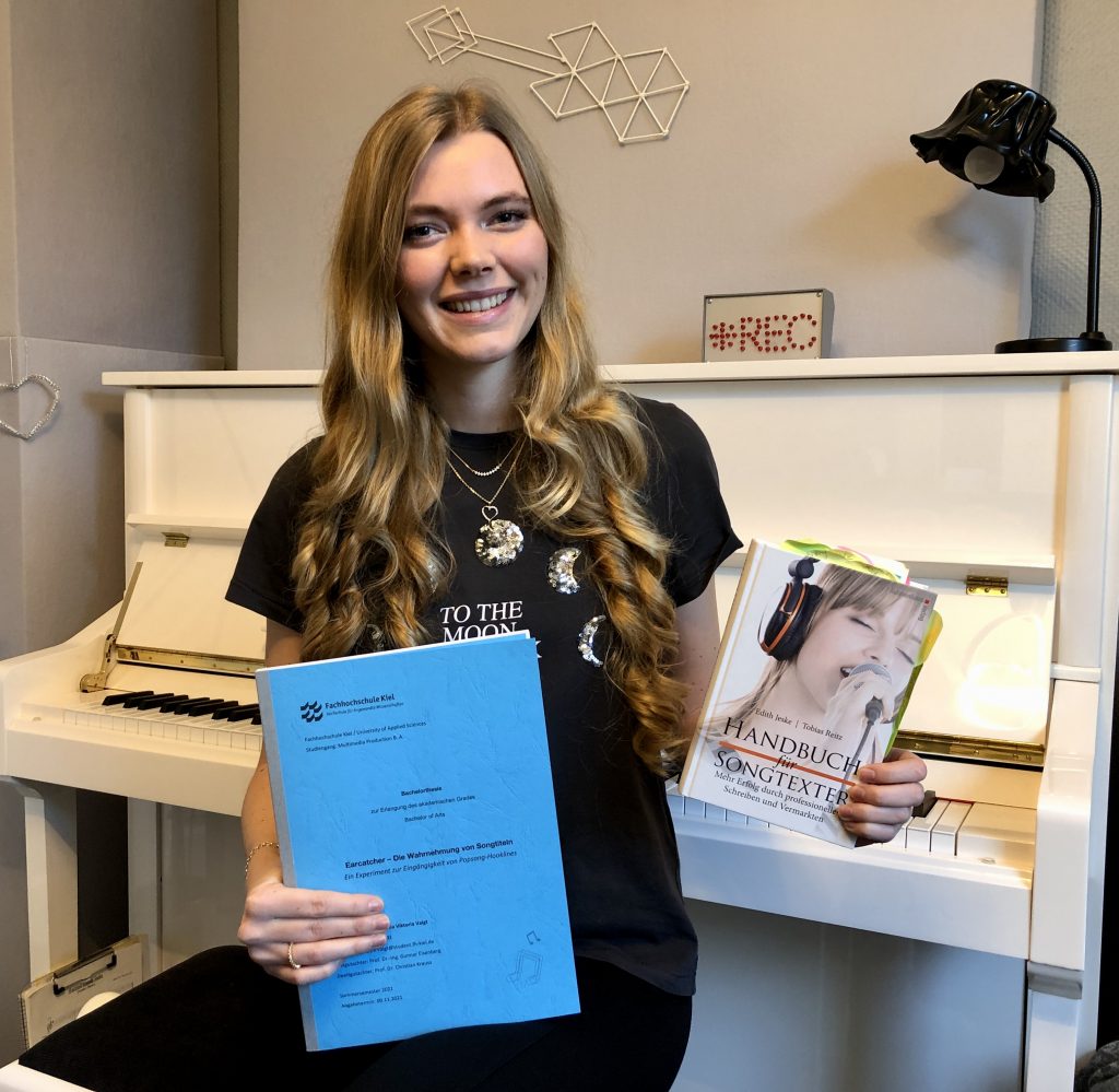 CellerBibel goes University Ladina prüft SongwritingRegeln aus DEM